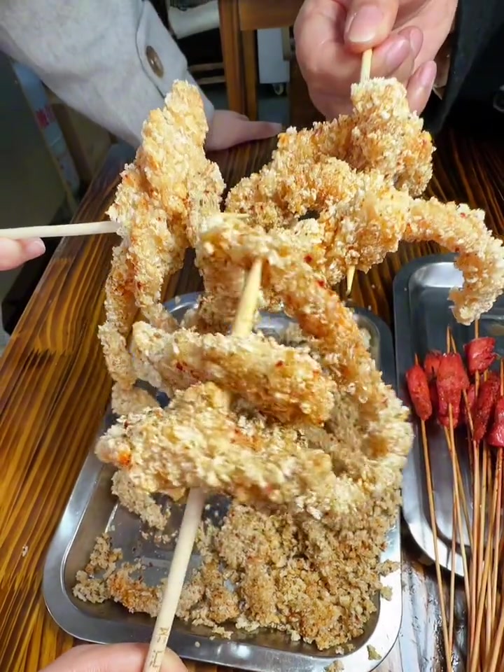 还记得学校门口的童年炸鸡柳吗?放学时的专属快乐 街边小吃 路边摊美味