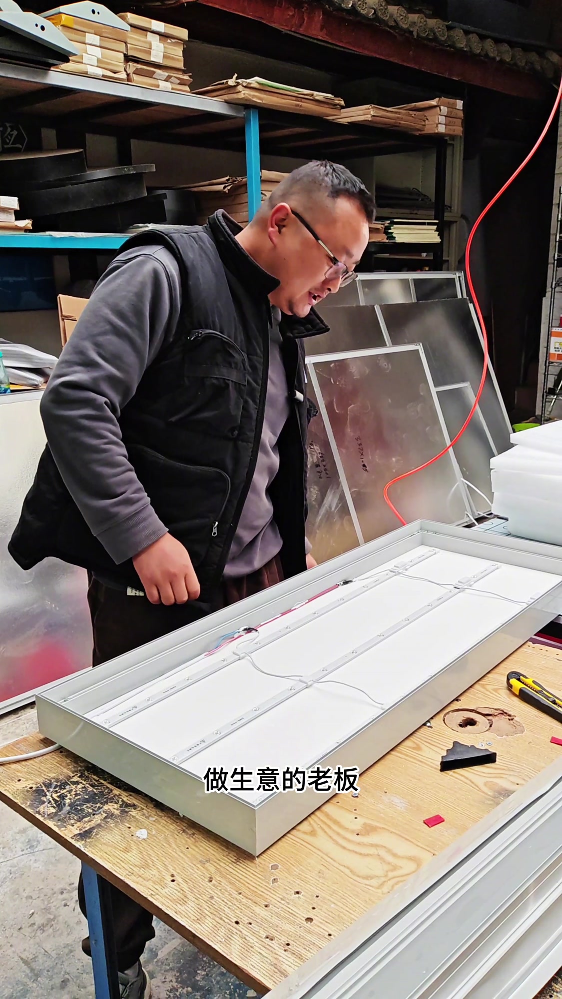便宜?便宜是不可能的!卡布软膜灯箱,实体店宣传灯箱。