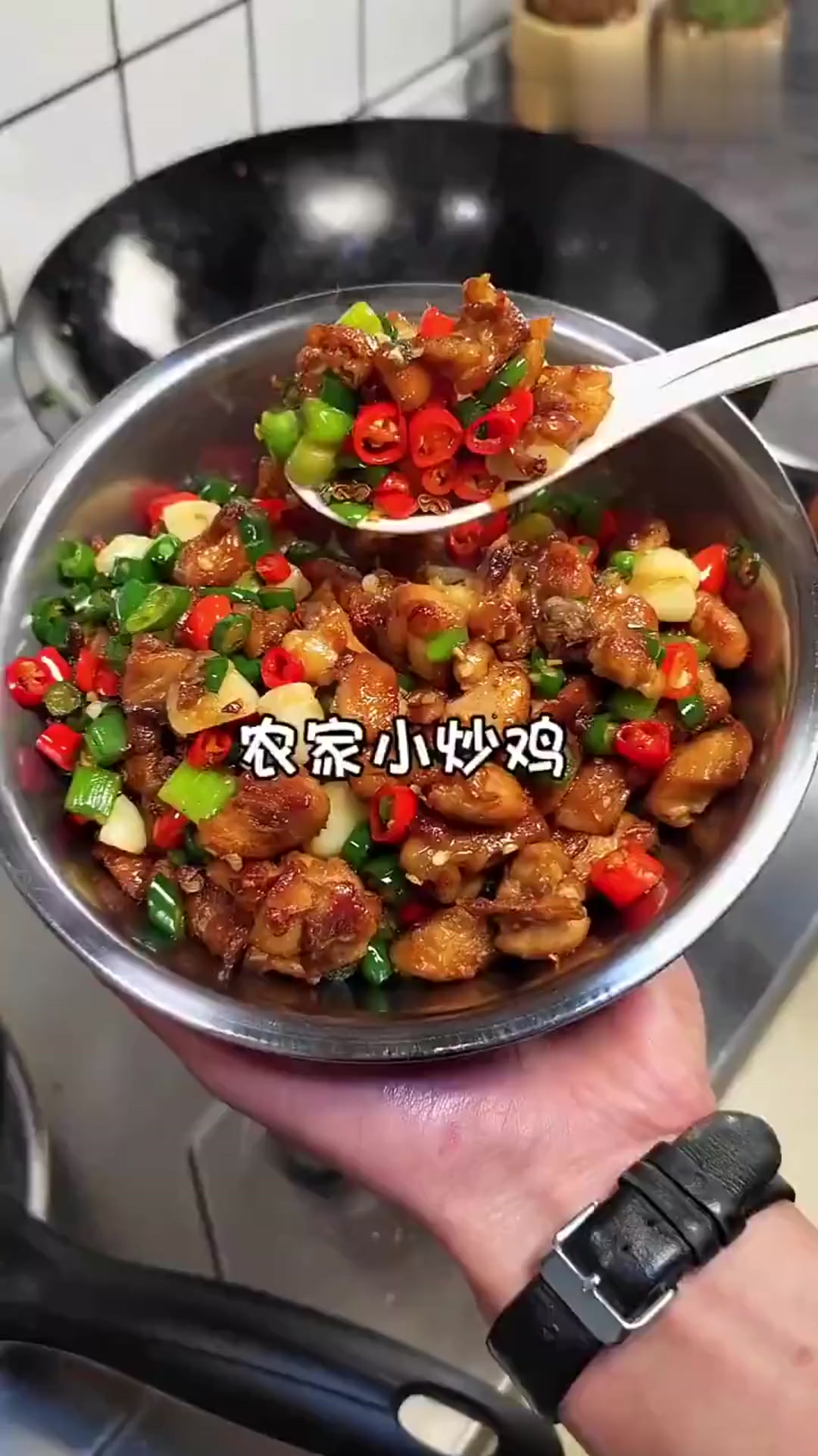 美食教程:农家小炒肉,出锅那一刻我连川菜馆的名都想好了,好吃到停不下来