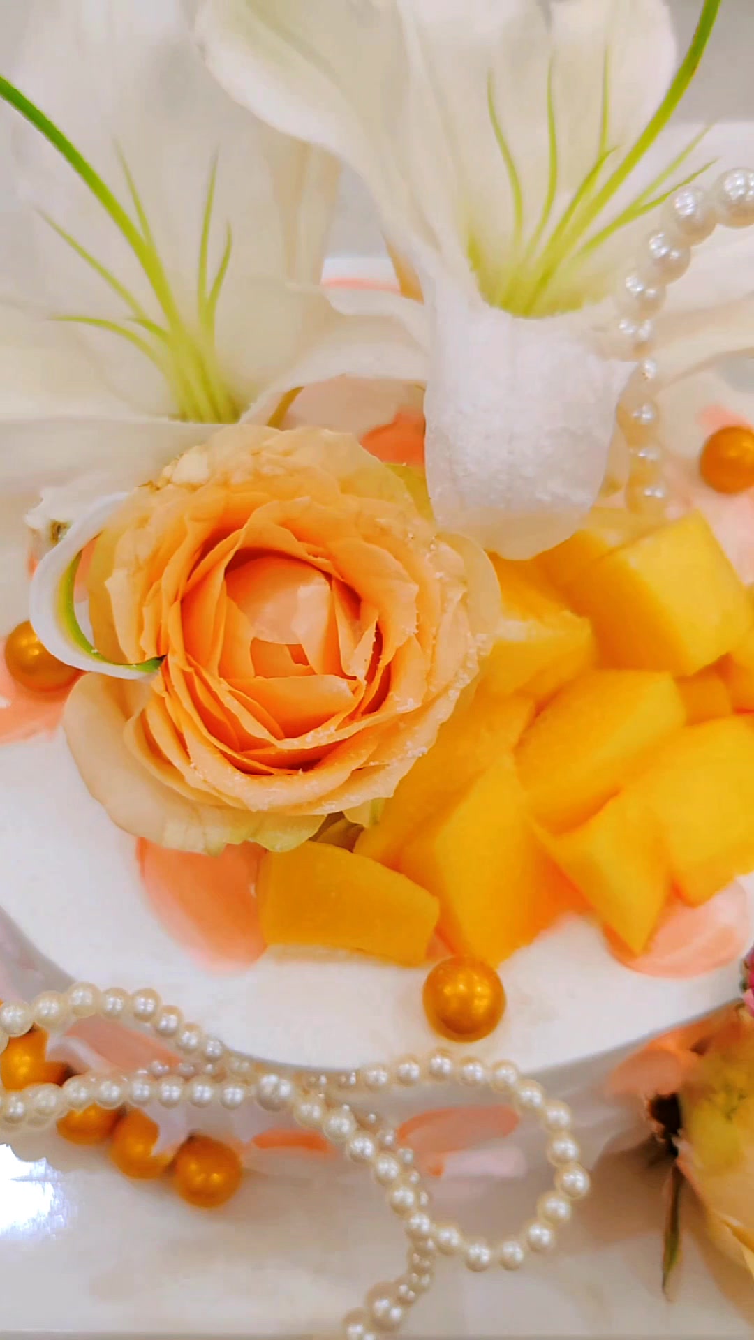 好吃高级的鲜花水果蛋糕