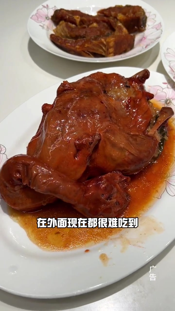 八宝鸭制作工序复杂在外面几乎吃不到,这一下好了想吃的时候随时就能吃 八宝鸭 传统美食 谁懂