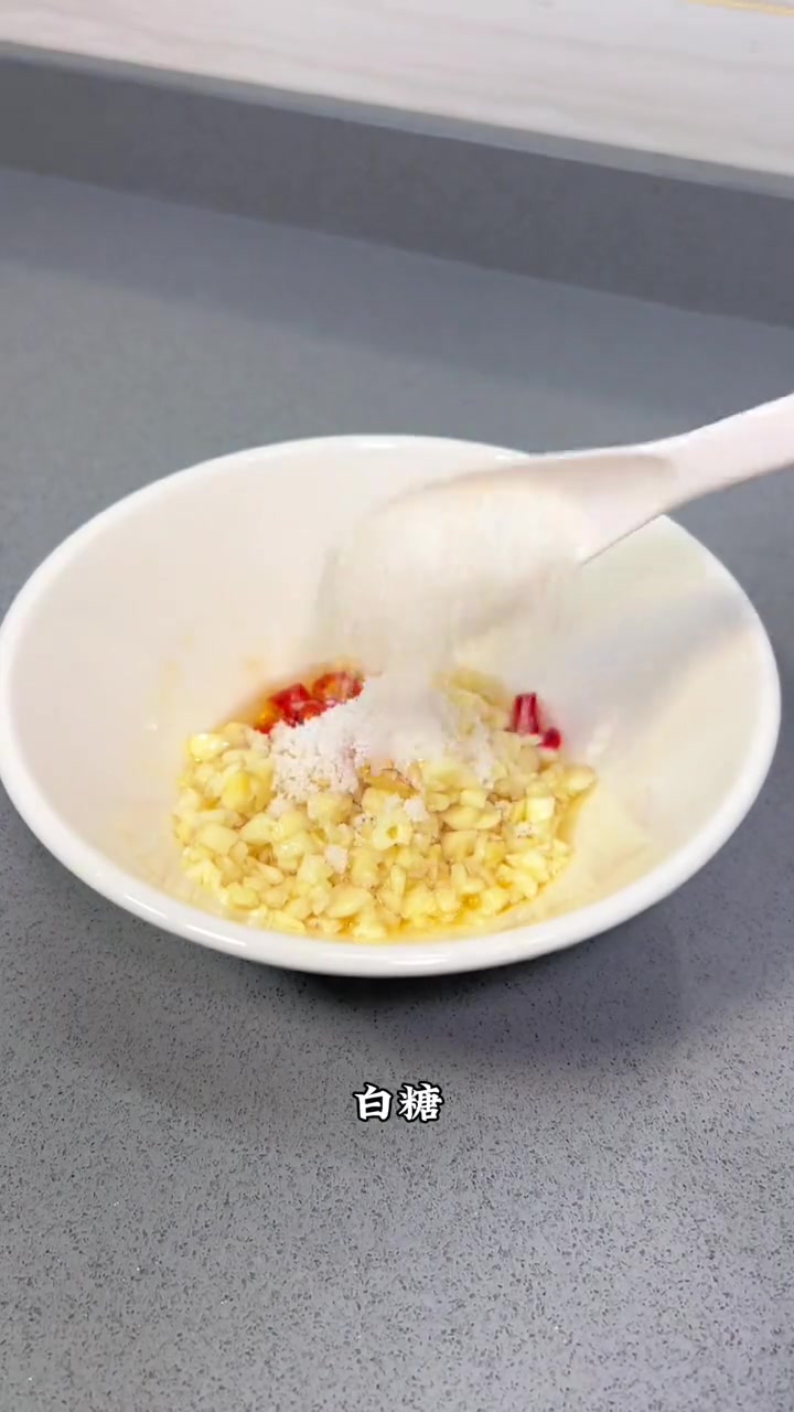 天气越来越热,一定要学会这个酸辣爽口的凉拌面,酸爽开胃,味道真的没得说 我的厨房日记 妈呀