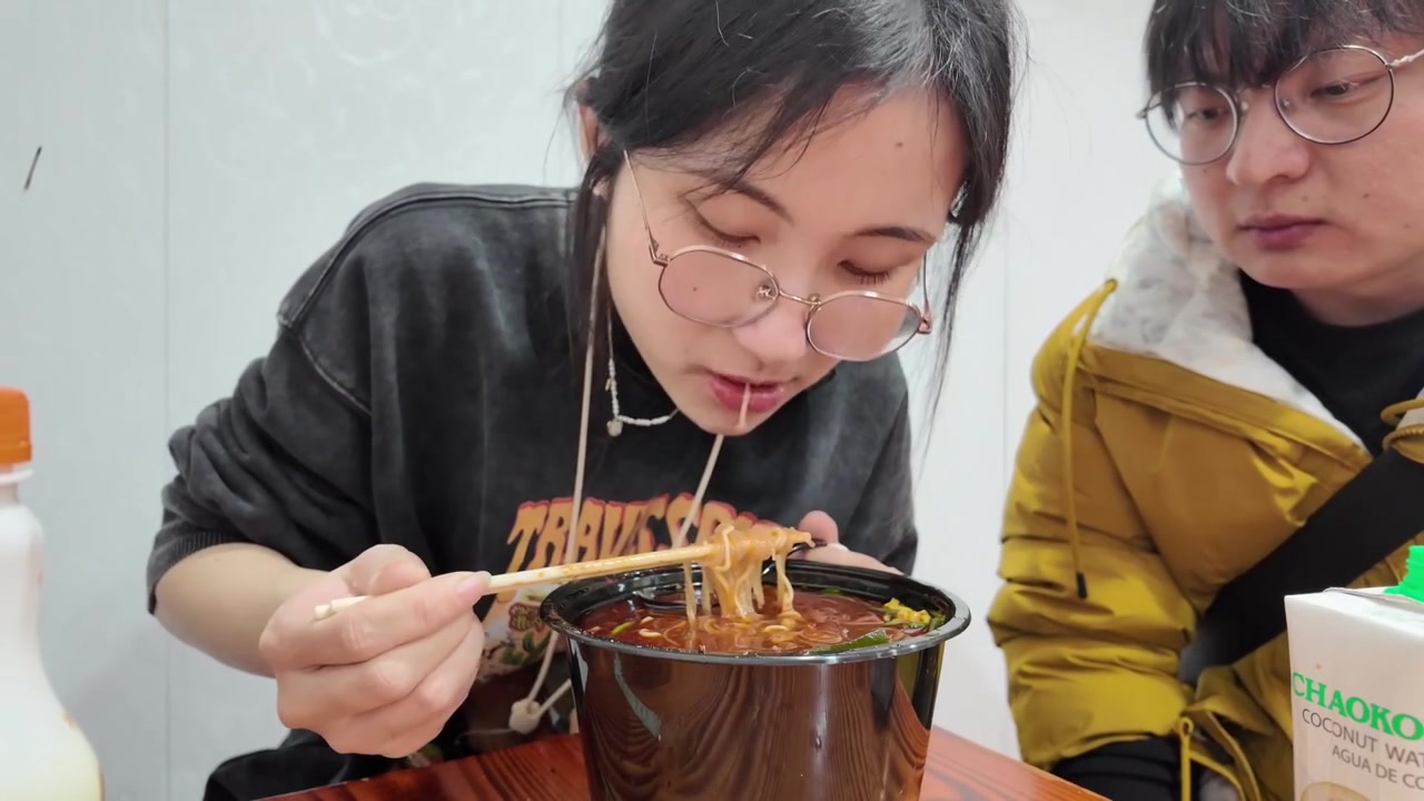 上海麻辣烫出战!杨浦火了30多年的易记