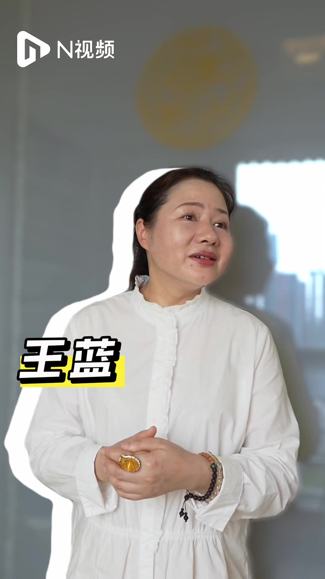 学生爆款“鲶鱼须”发型上热榜,教育专家认为无需刻意干涉