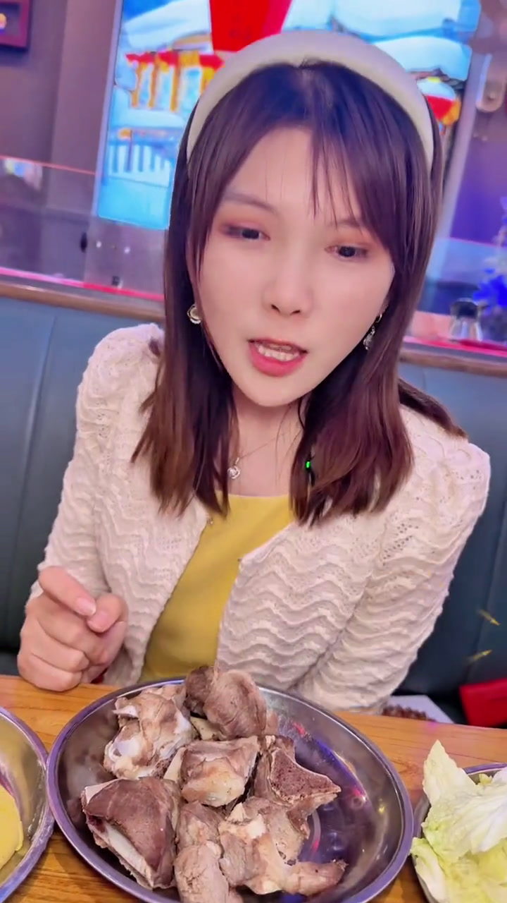 在常营吃铁锅炖,就去这家人民公社铁锅炖就对了!三斤活鱼+骨头锅168!铁锅炖嘎嘎香 铁锅炖