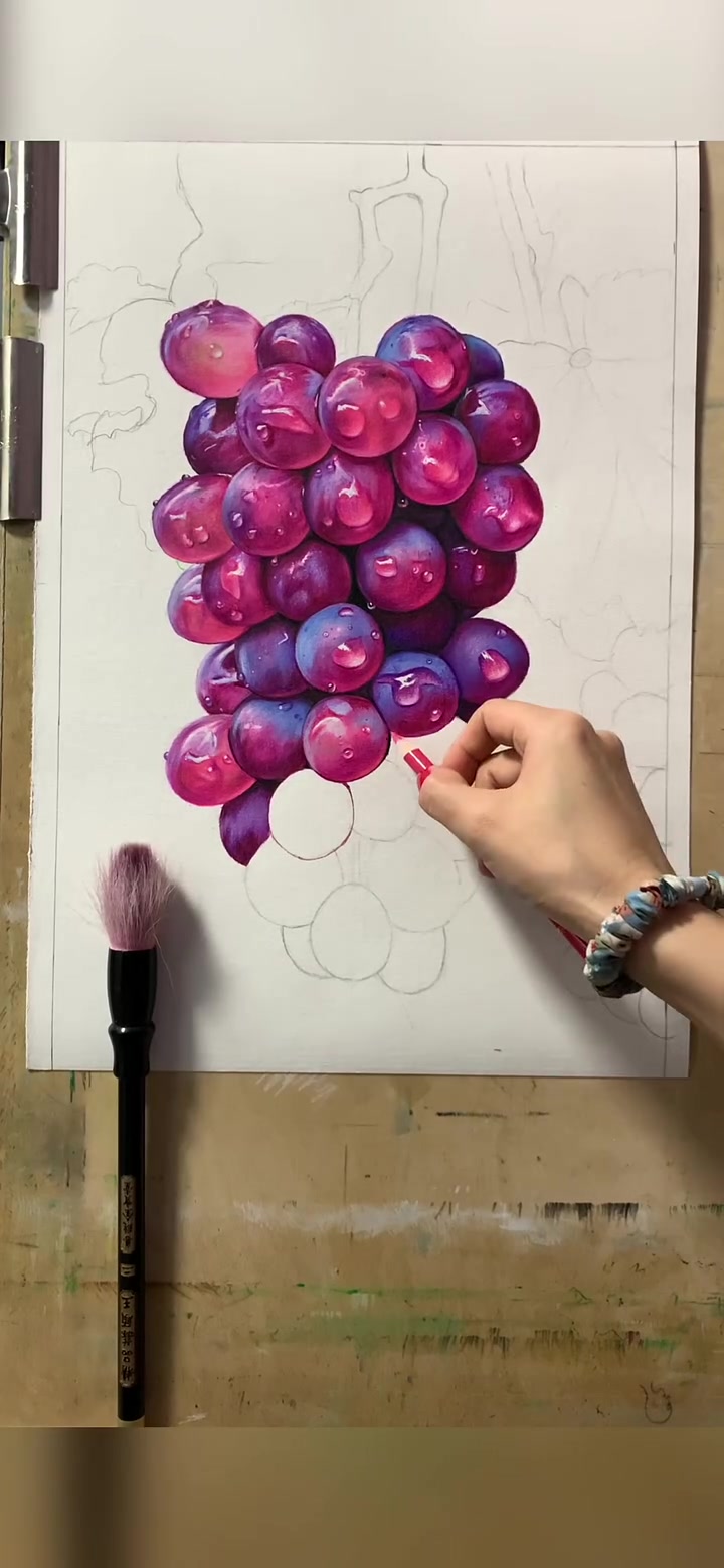 继续画葡萄哦,听说霜越多越甜.是这样吗?