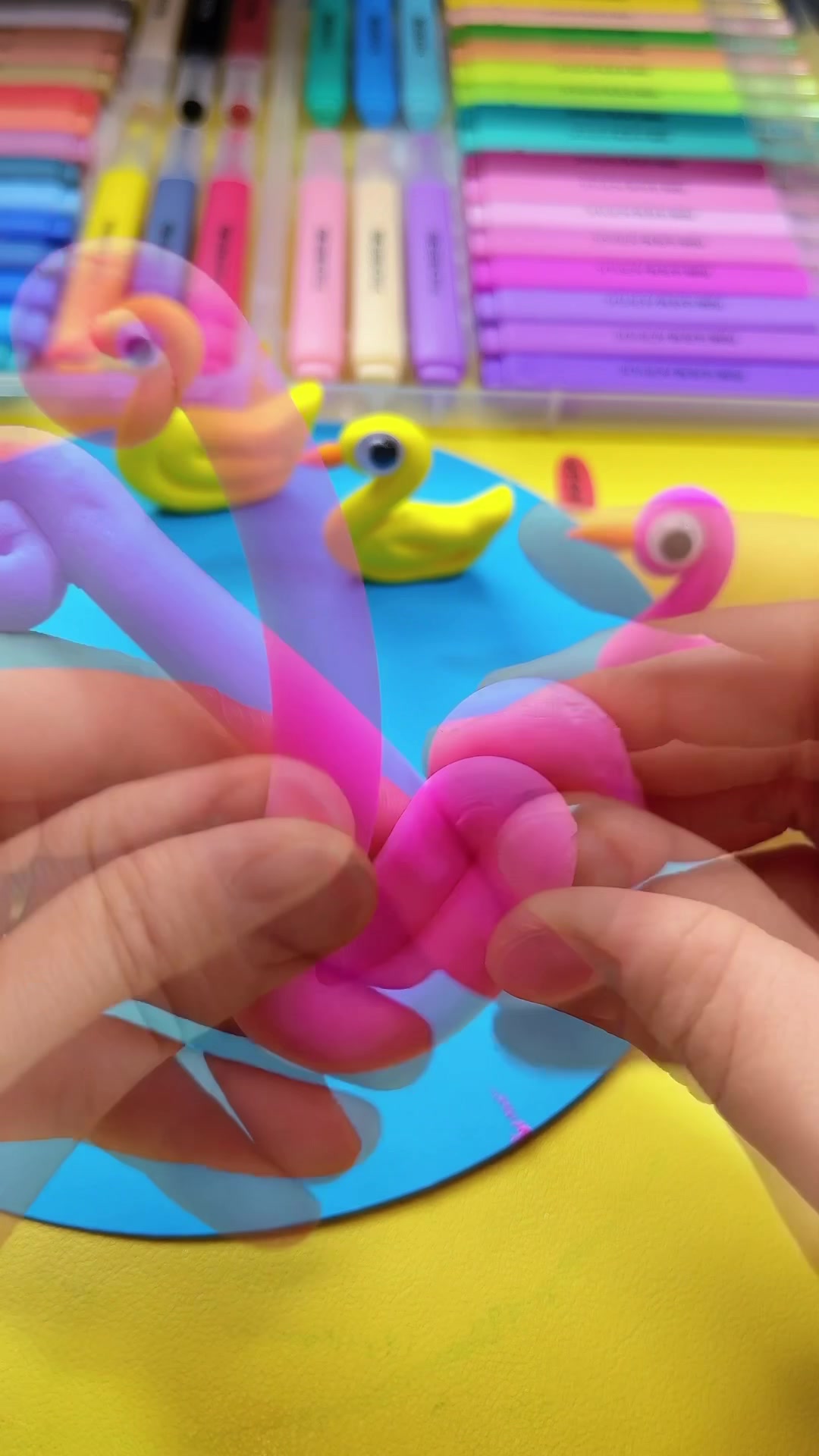 适合小朋友玩的粘土小鸭子