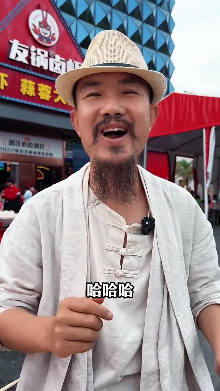 潜江龙虾吃货口诀 牵着你的小手,搂住你的戏腰,掀起你的红盖头,让我深情吻一口,捏一捏,扭一