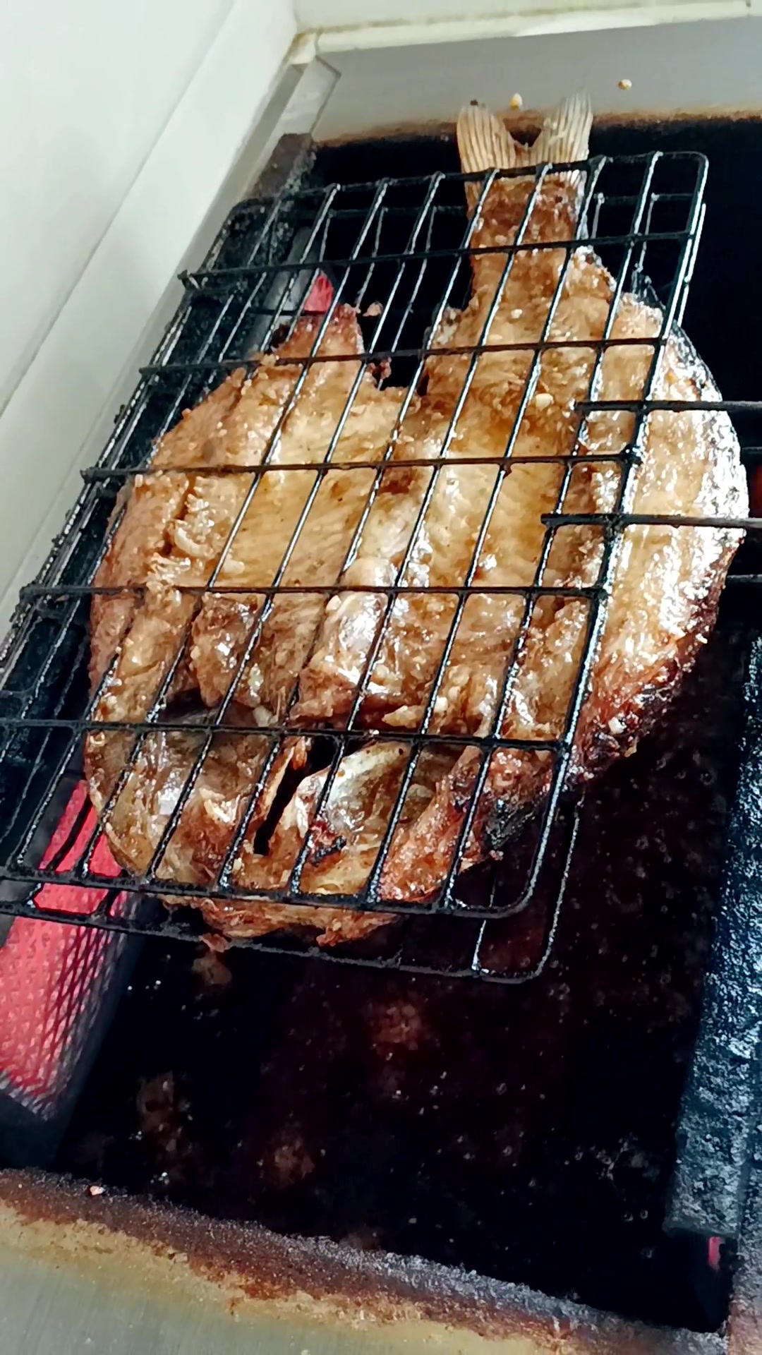 一技在手财富无忧,大师傅亲授蒜香烤鱼酱料黄金比例,轻松开店!
