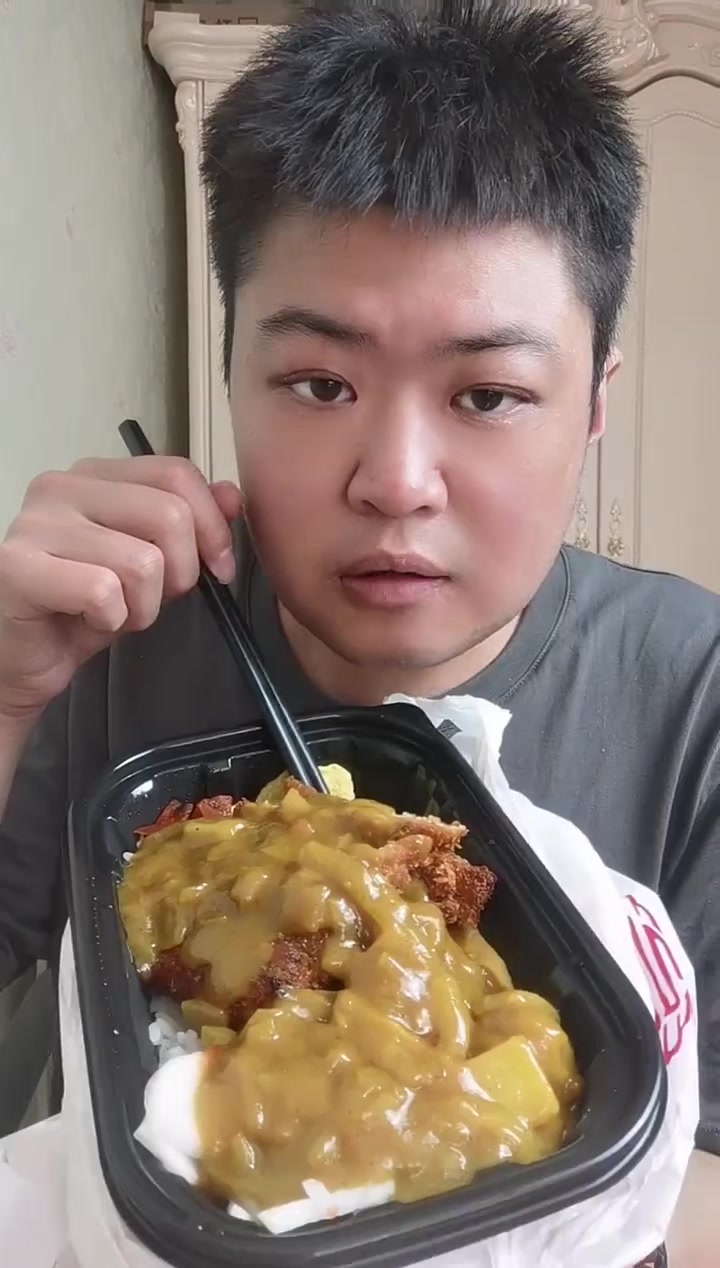 糖人吃咖喱猪排饭升多少糖