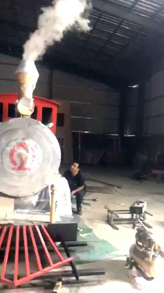 复古蒸汽火车头,大型火车头模型,绿皮火车厢,火车餐厅餐车民宿