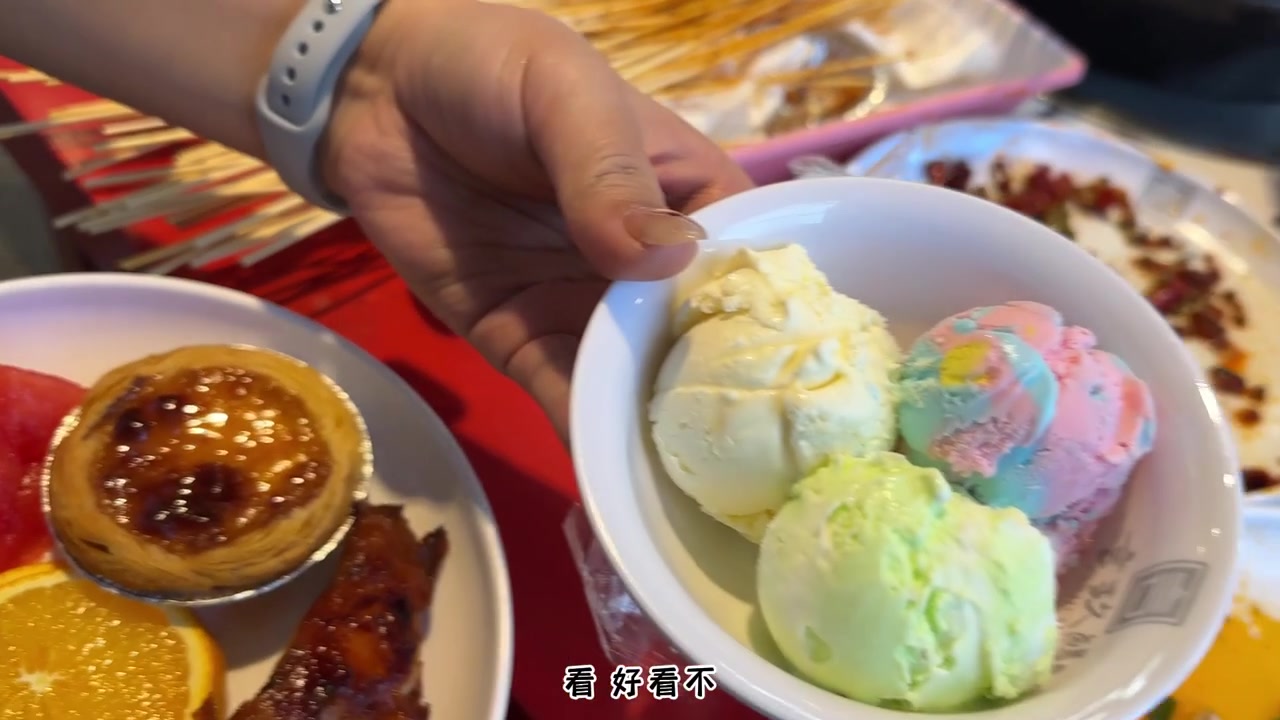 这家串串香自助菜品之间的相结合