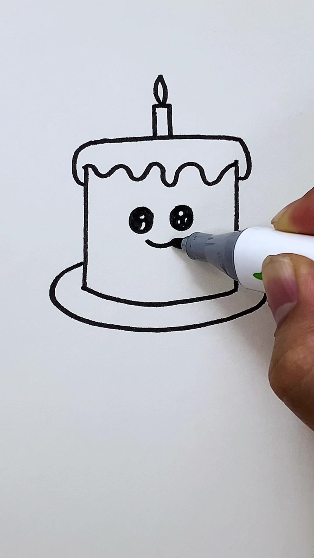 还在这样画生日蛋糕吗?看妈妈怎么画