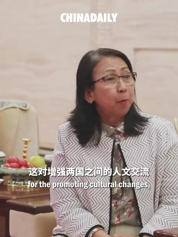 我在大西北给外交官拍了一张人生照片 4月下旬,外交部亚洲司举办第四届“周知中国”活动。来自