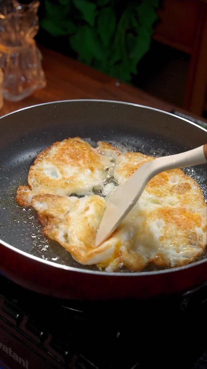 丝瓜鱼片汤 以后你要是想吃鱼片又不知道怎么做好吃,不妨试试我这个做法,简单鲜美好看又好吃 