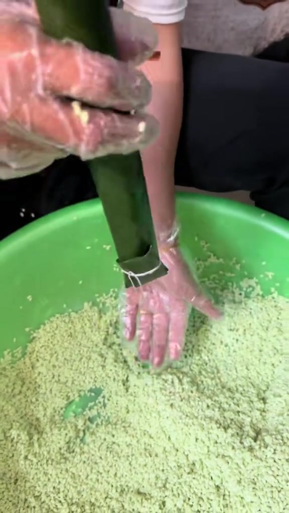 风吹广西壮族自治区,您多少年没有吃过龙州的灰水粽了呢?忘不了的童年味道 粽叶飘香 灰水粽 