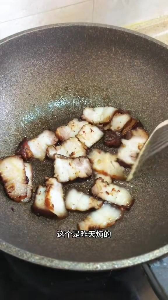 不管啥样的酸菜腌菜加猪油炒都是贼香的,下饭一绝 下饭神器 雪菜的家常做法 酸菜 美味下饭菜