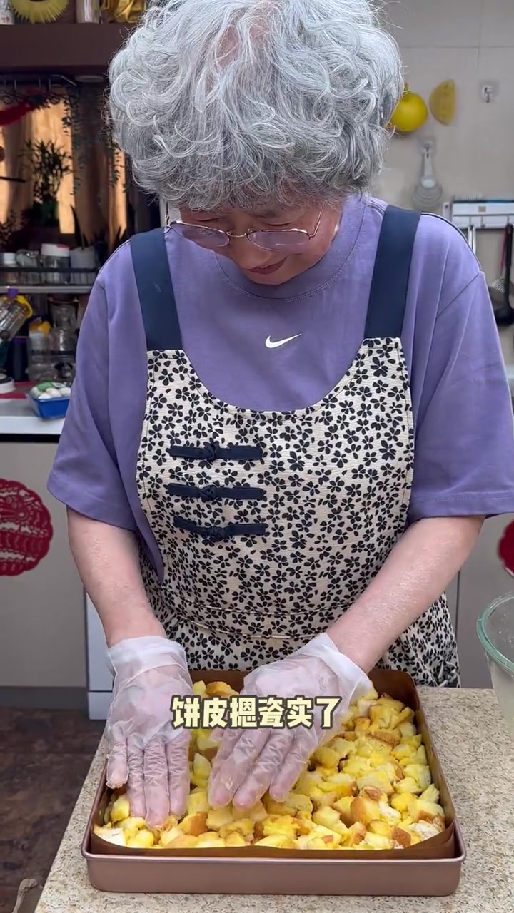 这披萨真的巨巨巨好吃!一口爆拉丝,馅料超丰富,不用揉面就能在家实现披萨自由!披萨 芝士就是