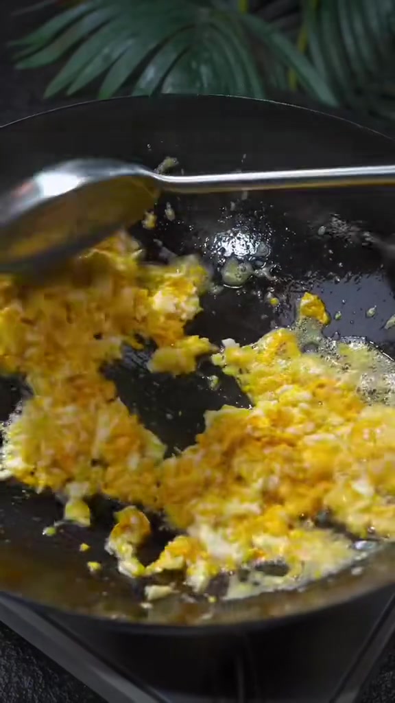 特色炒饭 学会这个特色炒饭的秘方,你也可以去摆摊了 蛋炒饭 妈呀太香了 一起学做菜 特色炒