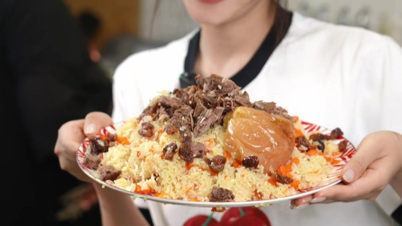 ????神秘大厨手把手教的新疆手抓饭来啦!