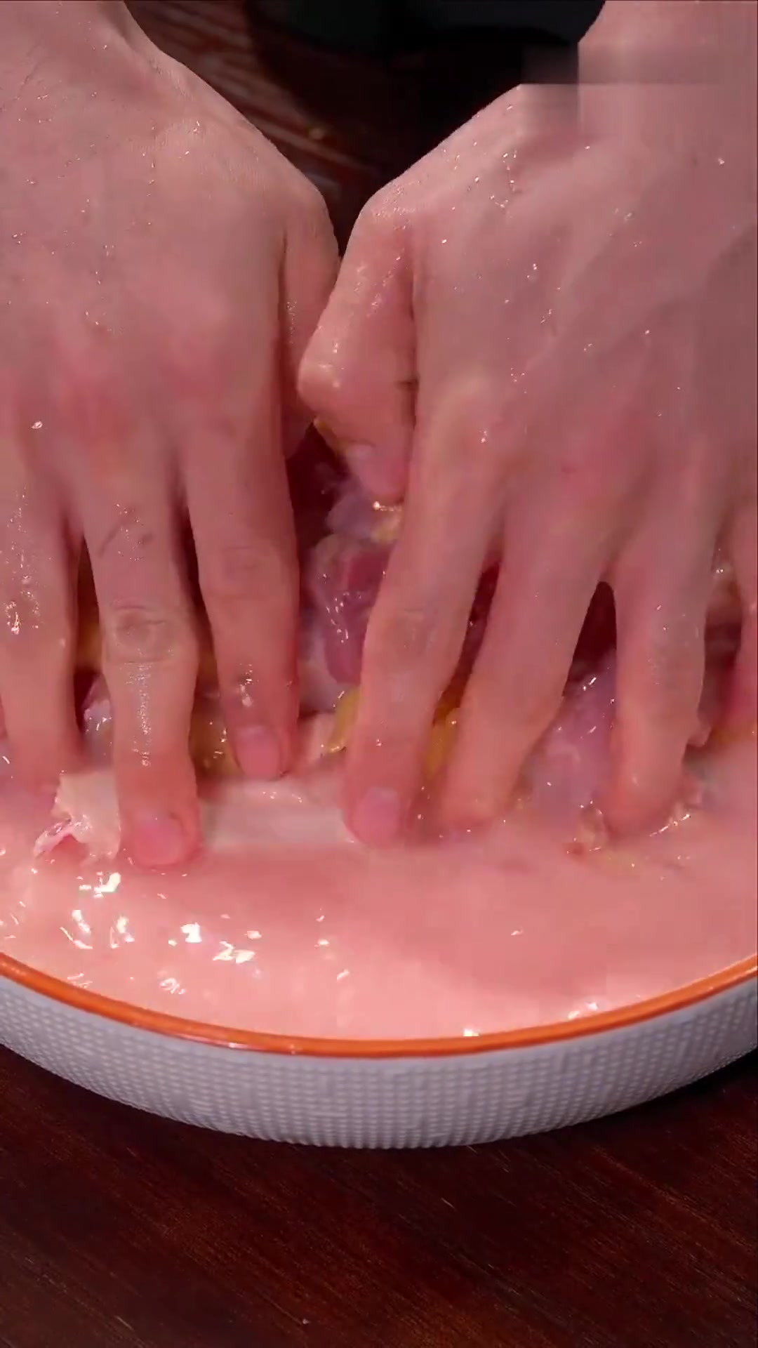 美食教程:啤酒鸭做法,实在是香辣美味,太好吃了