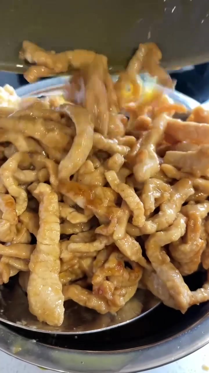 东北经典家常菜香辣肉丝,全家人都爱吃!