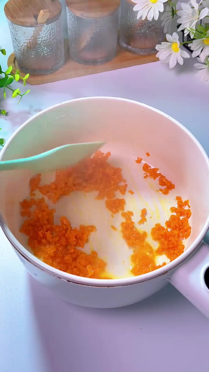 8月龄宝宝辅食|时蔬肉松粥 别给孩子只喝白粥了,既没有营养还占肚子,快来试试这道时蔬肉松粥