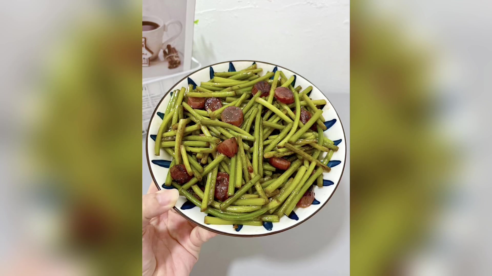 蒜苔炒腊肠好下饭!做法超简单