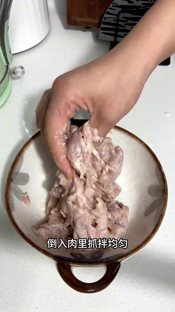 天冷了,今天给孩子做了一锅,番茄滑肉汤,酸爽开胃,直呼太好吃了
