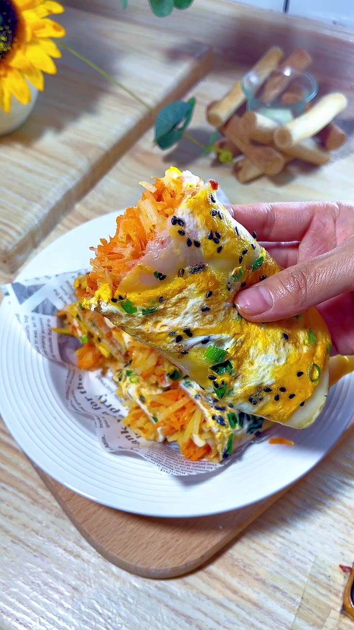 100天不重样的儿童营养餐|营养鸡蛋煎饼 几分钟就可以搞定的宝宝早餐,简单好做营养又好吃,