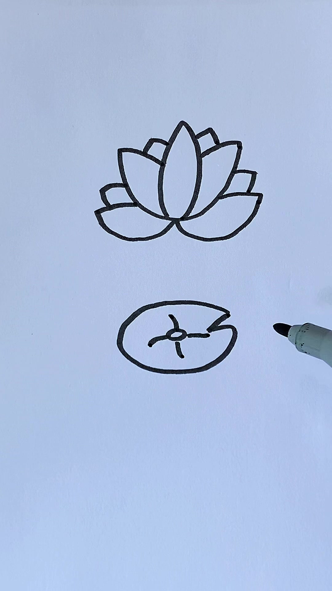 看妈妈怎么画荷花