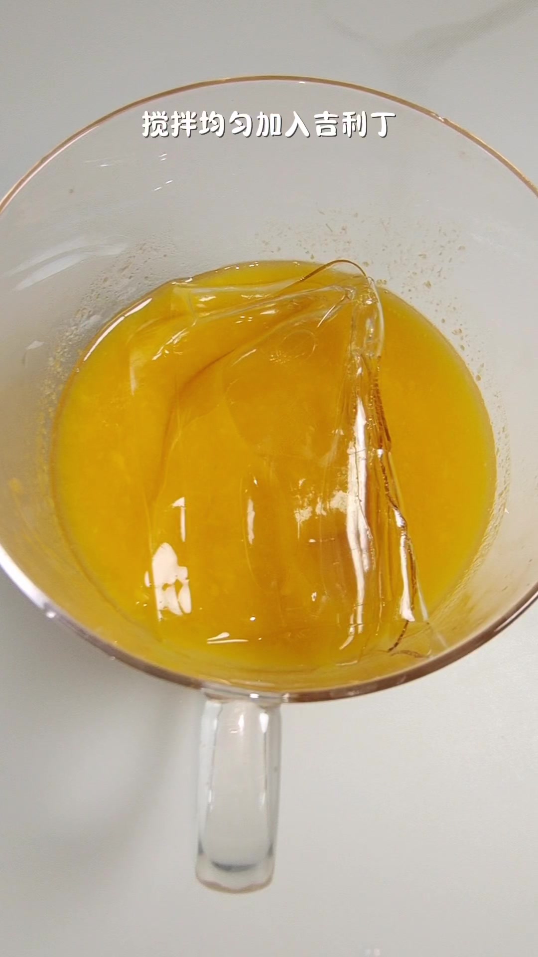 炎热的夏天一定要试试这款,比慕斯蛋糕还要好吃的芒果布丁