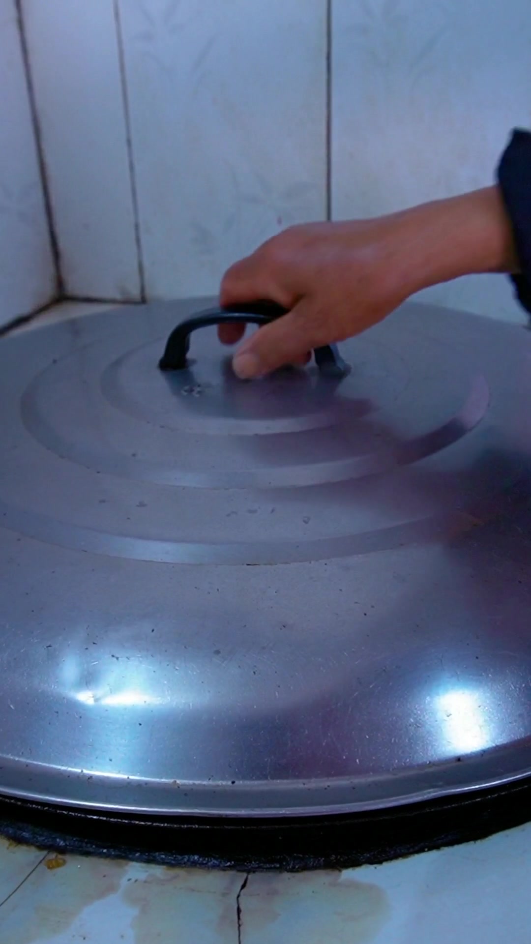 江苏盐城,用二十块钱的嘎嘎鱼挑战做成苏北杂鱼,看看能不能成功