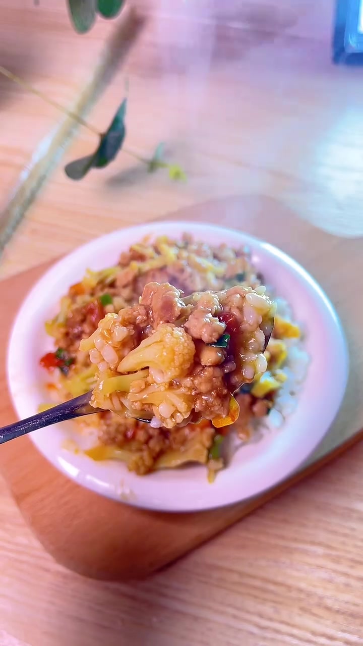 100天不重样的儿童营养餐|花菜炒肉沫 10分钟就可以搞定的宝宝午餐,鲜香爽口的花菜炒肉沫