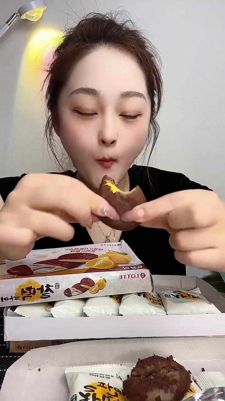 韩国进口打糕,糯叽叽很好吃,我超爱巧克力的,没尝试的姐妹可以试试哦很好吃