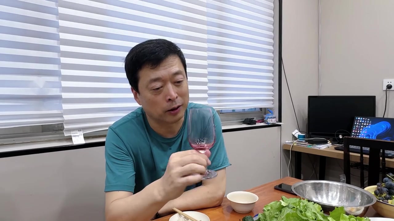 今天喝酒,看看德州葡萄酒,啥水平。