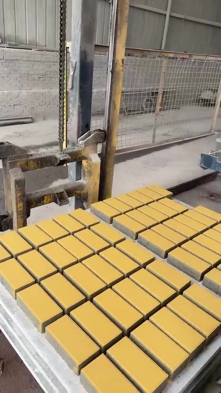 混凝土彩色面包砖铺路砖