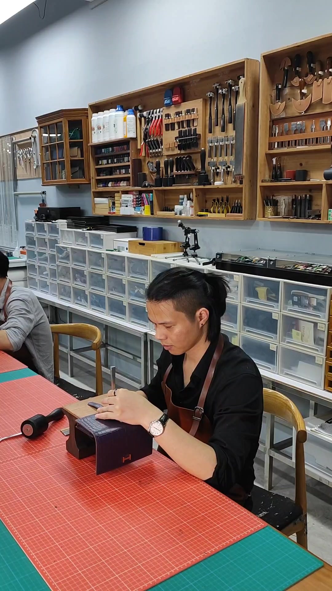 用美洲鳄鱼皮做女士钱包效果怎么样!