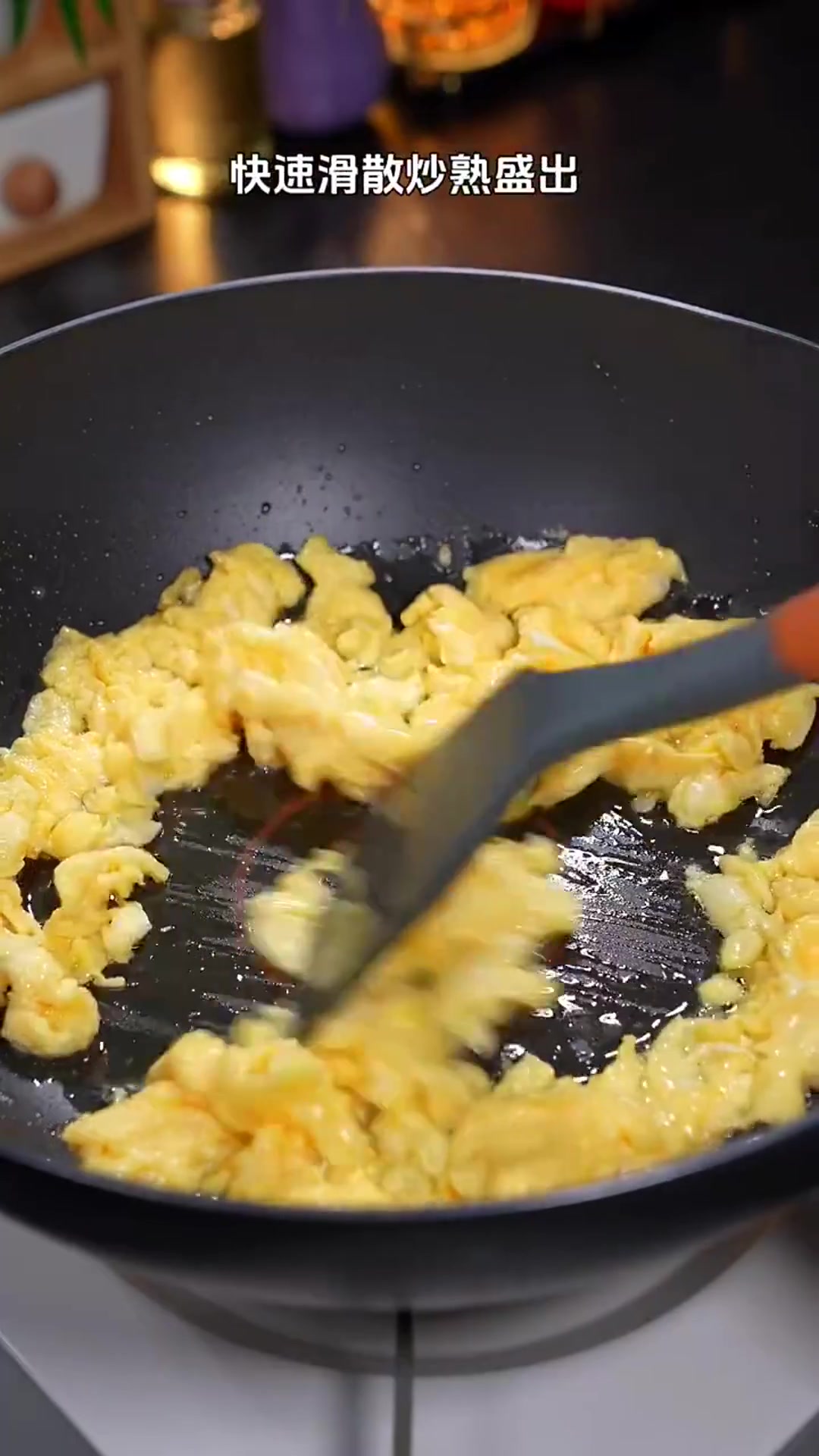 夜市摊上爆火的孜然炒细面,干香劲道又好吃