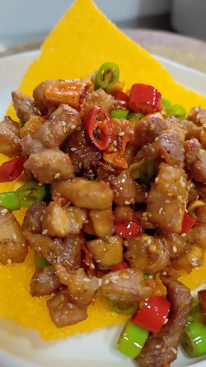 招牌小烤肉 色香味俱全 太好吃了