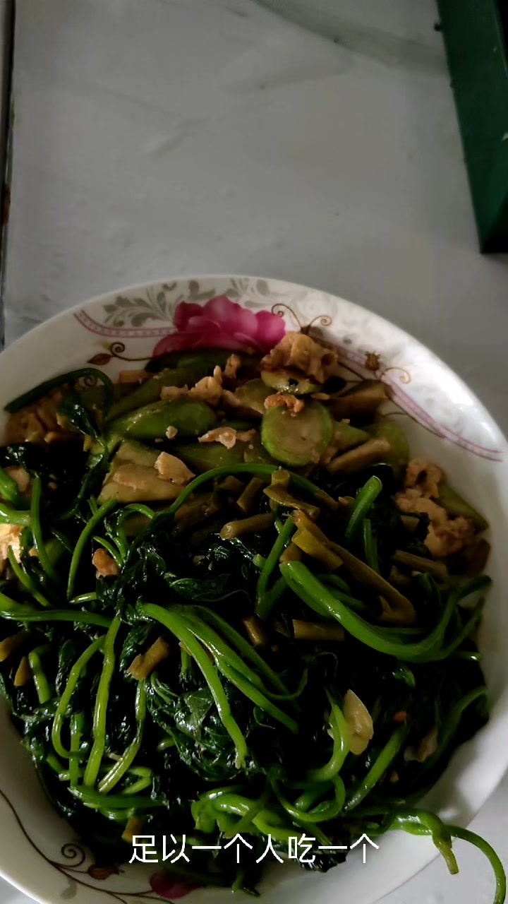 一个人的晚餐吃什么?鸡蛋,蔬菜必须有