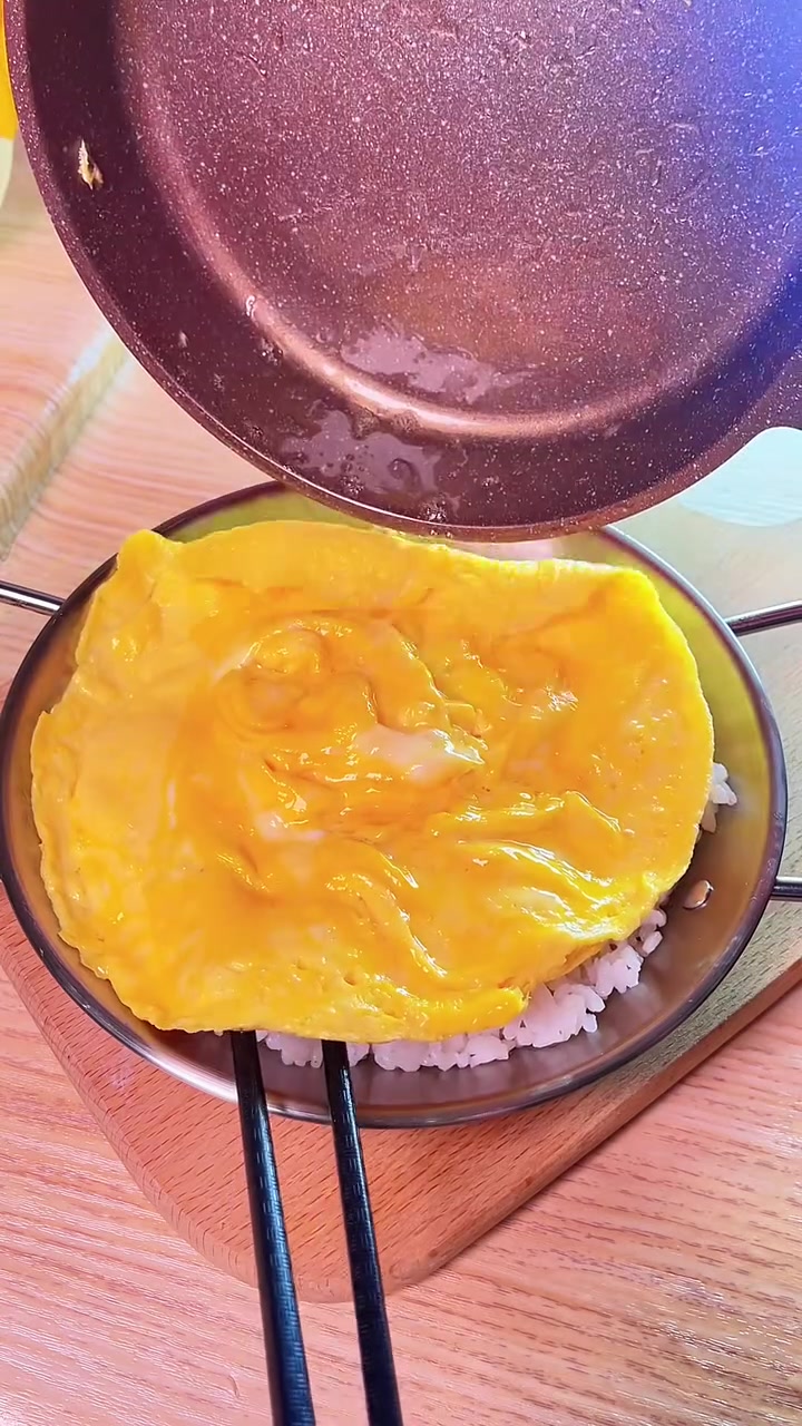 100天不重样的儿童营养餐|番茄肉酱滑蛋饭 有菜有肉有蛋一锅出,酸甜开胃又下饭!