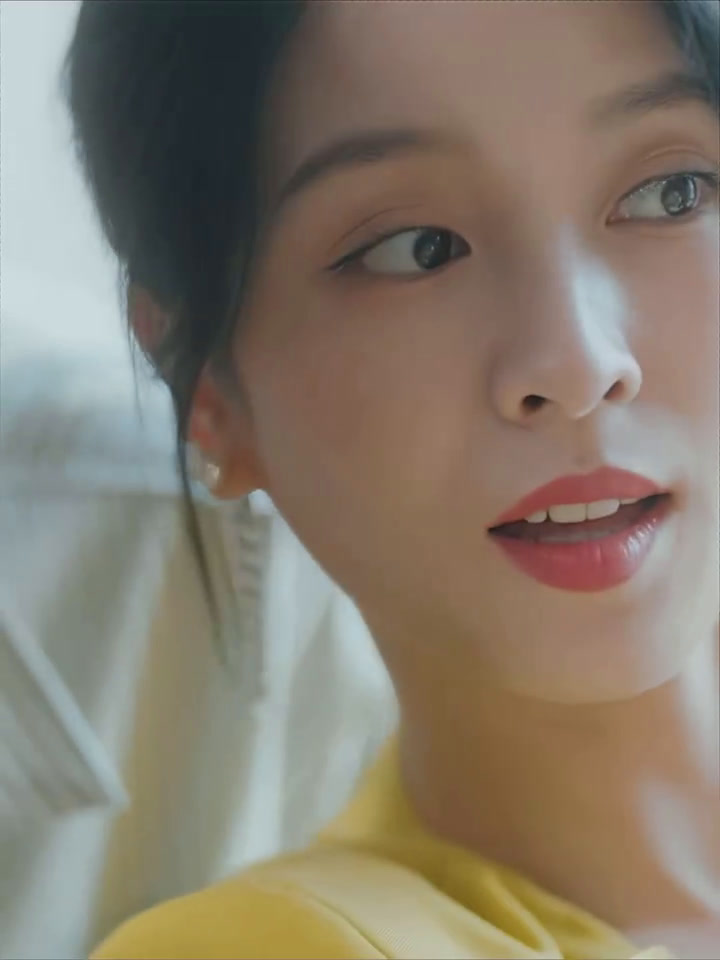 《总有大佬想娶我》♀ 体验了一段大龄剩女李秀锦的生活 没想到的两年过去了我和她同岁了 好怀