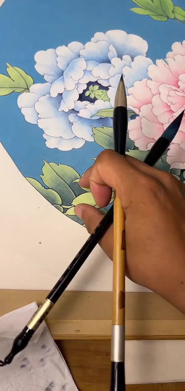 我推荐了 竞艳白描底稿,快来看看!