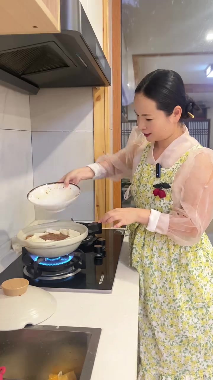 十分钟搞定一顿饭,今天来个金枪鱼豆腐汤