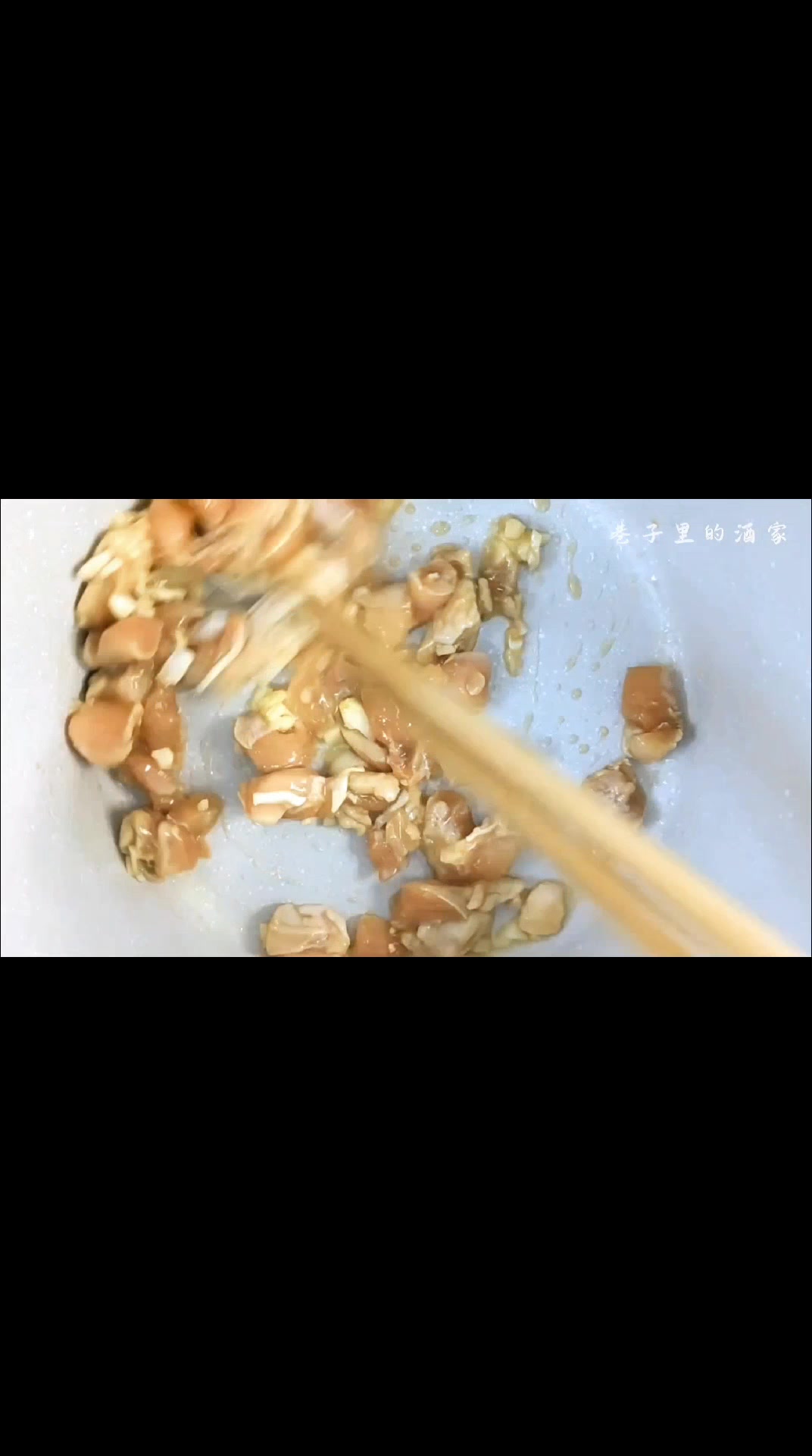 奶香白蘑菇酱意面,奶油浓厚,鲜香满口!