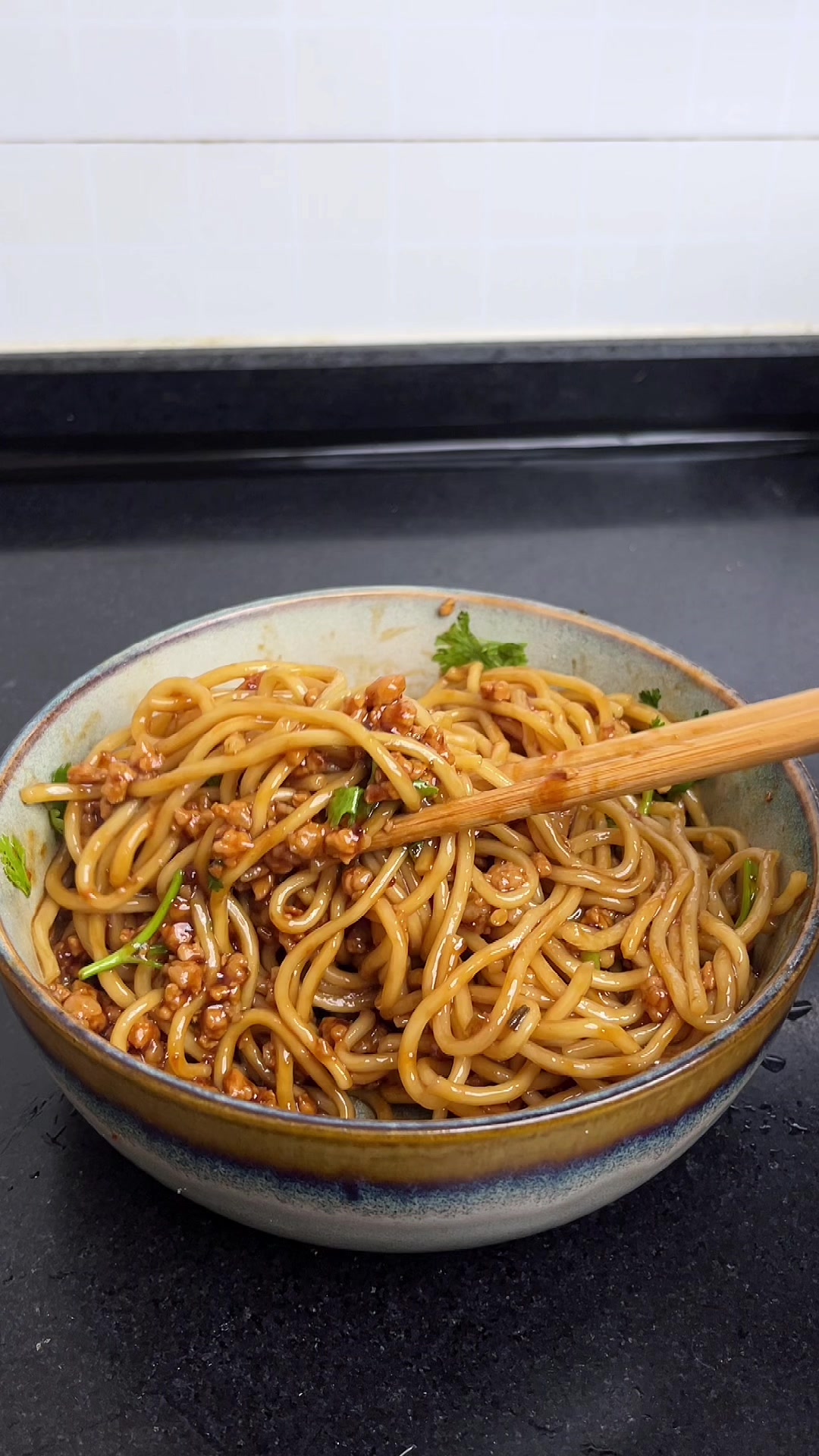 这个肉酱面真的太好吃了,做法还简单,当早餐也是来得及