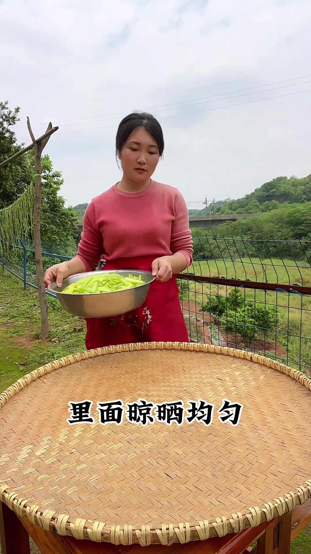 贡菜干 用莴笋怎么晒出 颜色翠绿 还不发黑的贡菜干做法我的厨房日记