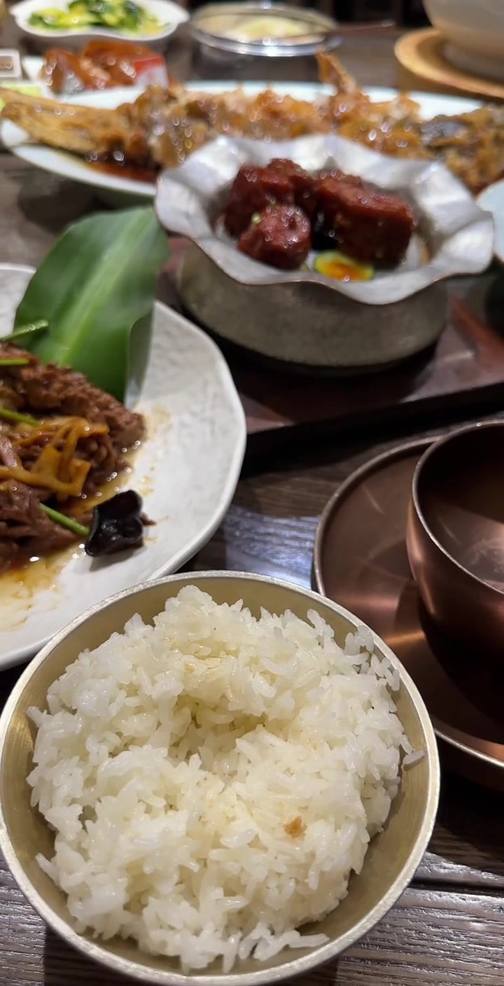 山东鲁菜馆 糖醋鱼 九转大肠
