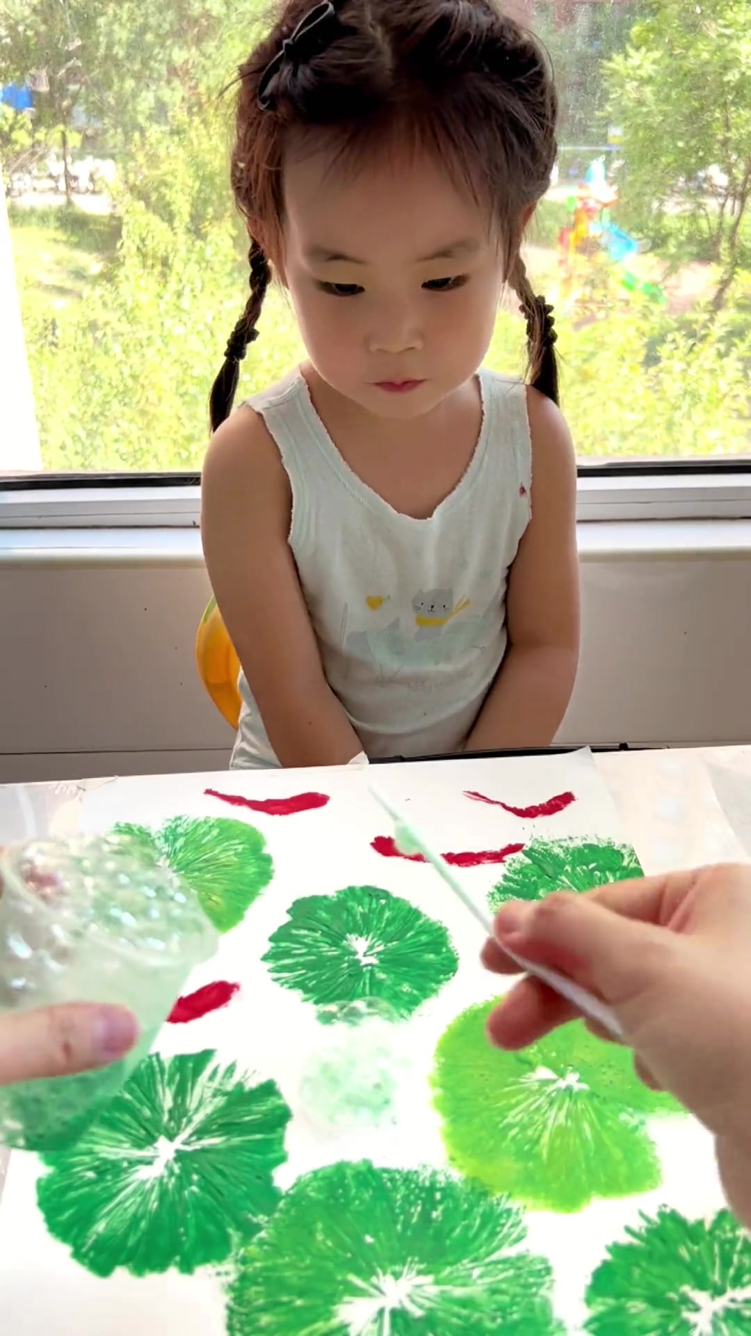 3岁+水粉画,保鲜袋拓印荷叶